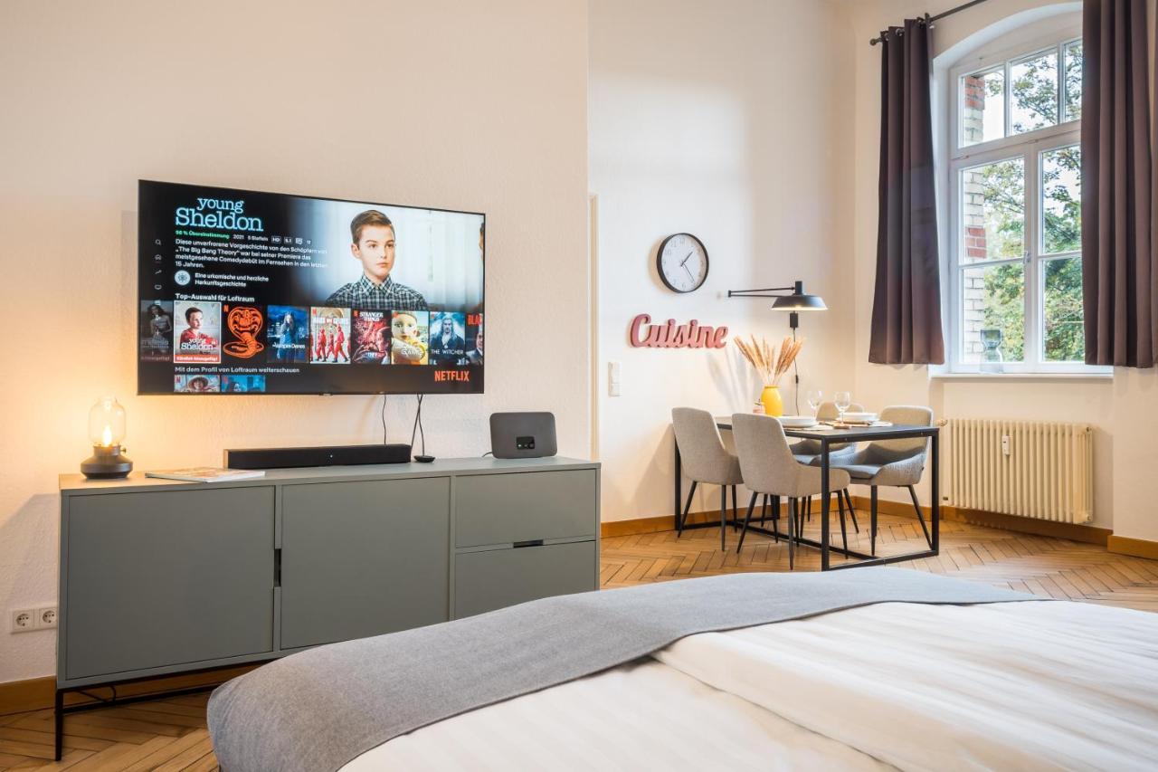 Schwarzlins Loftraum: Stylish Smart Apartment with Streaming & Nespresso Sankt Ingbert Exterior photo